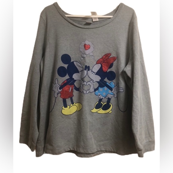 Disney Tops - Disney Mickey & Minnie Kiss Sweatshirt